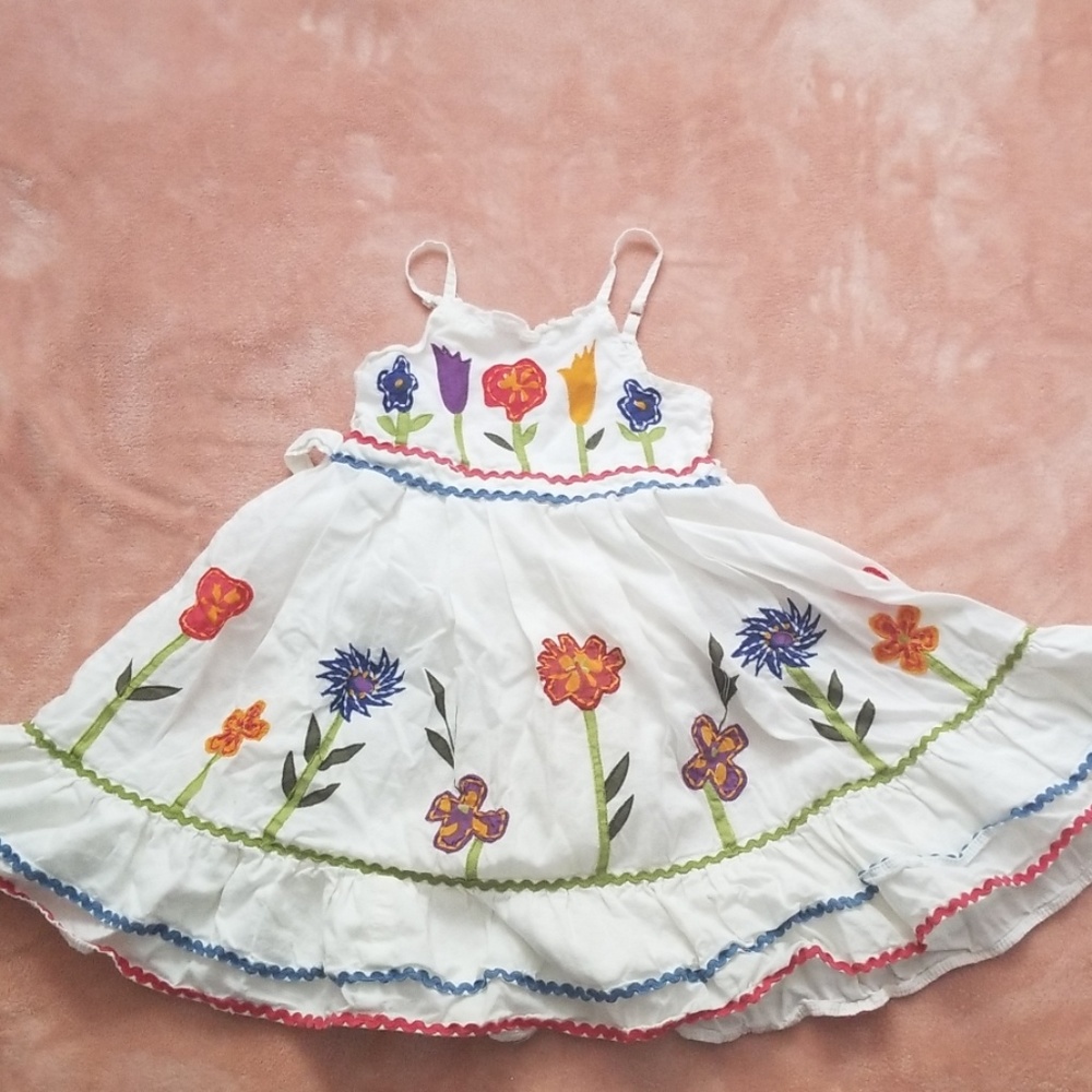 Flowy white flower dress